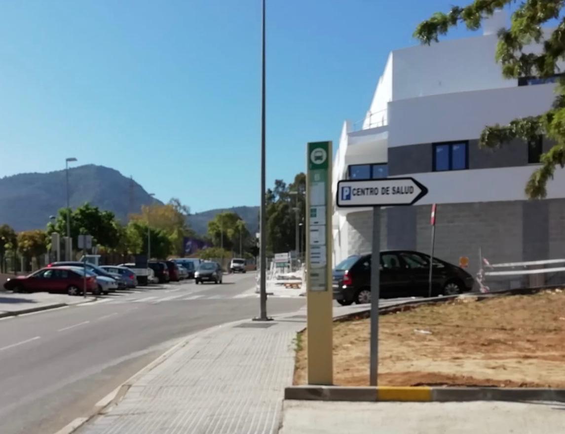 Nueva parada Centro de Salud en la ruta M-135 Alhaurín de la Torre